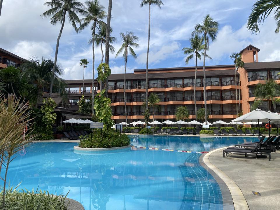 ยาแนวสระว่ายน้ำ จระเข้แพลทินัม กับงานโรงแรมCourtyard by Marriott Phuket, Patong Beach Resort